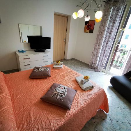 B&B Teatro Politeama House Suite Altea 2 Palermo Exterior foto