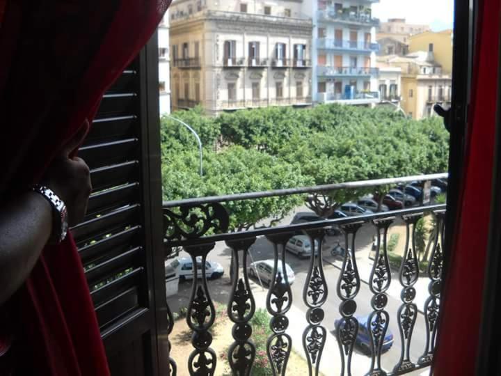 B&B Teatro Politeama House Suite Altea 2 Palermo Exterior foto